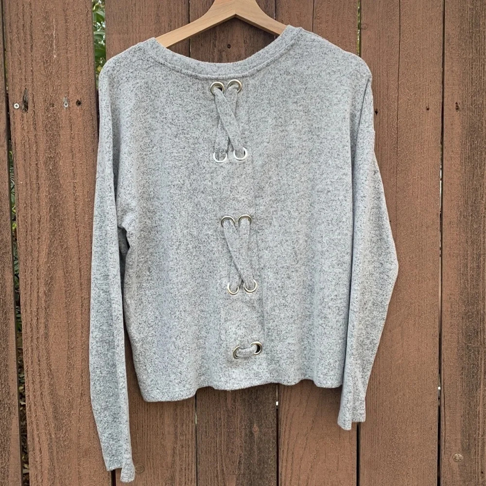 PINK Rose large grey sweater - Picture 3 of 5